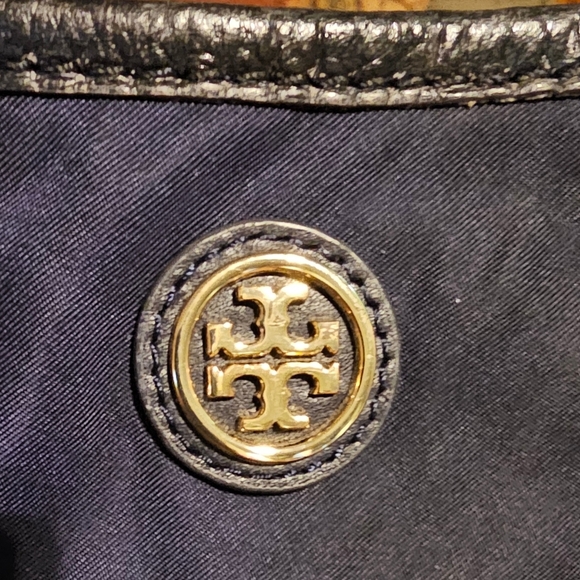 Tory Burch Navy Blue Nylon and leather Crossbody Preloved - Picture 3 of 15